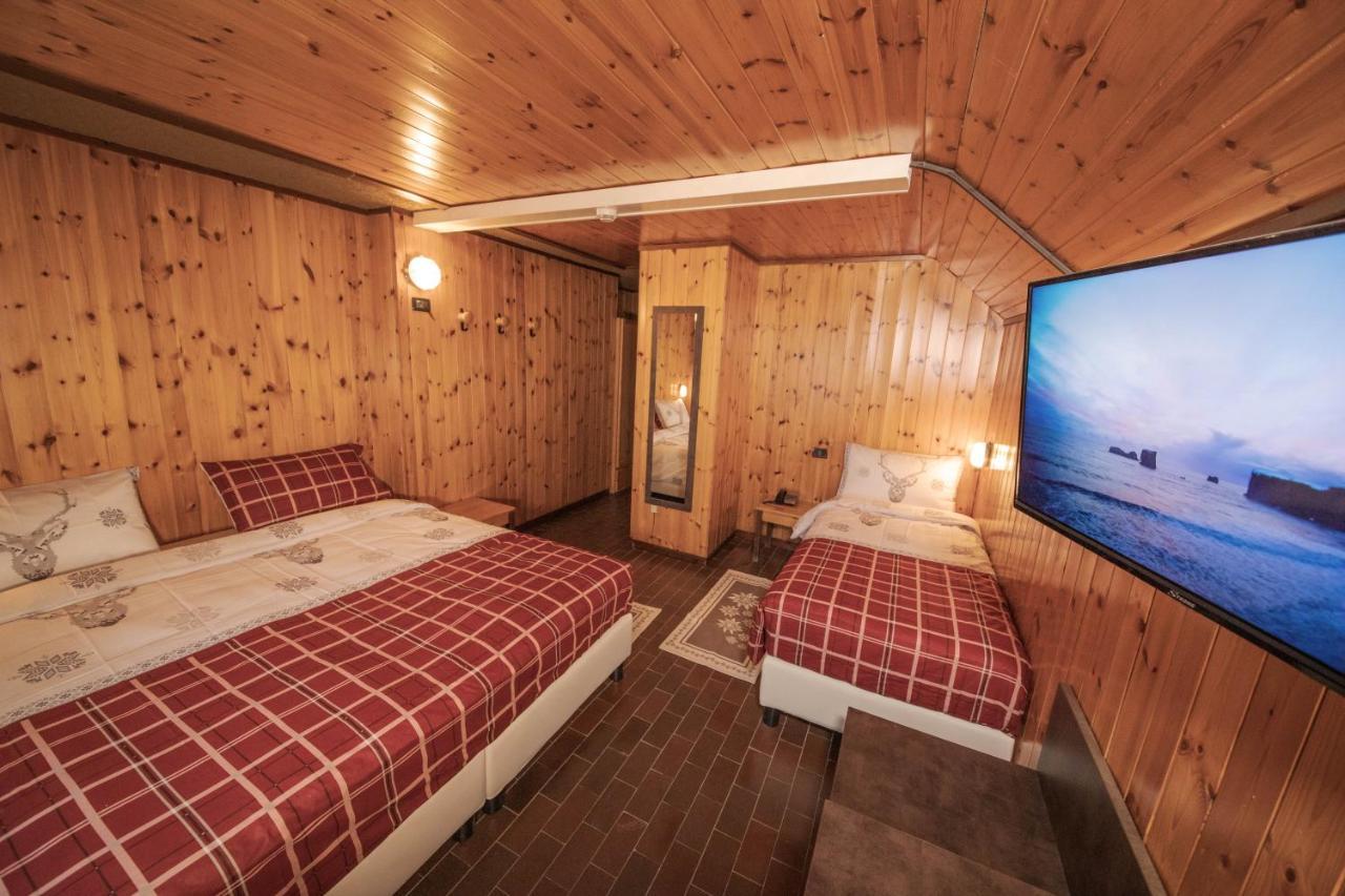 Albergo Quarto Pirovano Passo Stelvio Exteriör bild