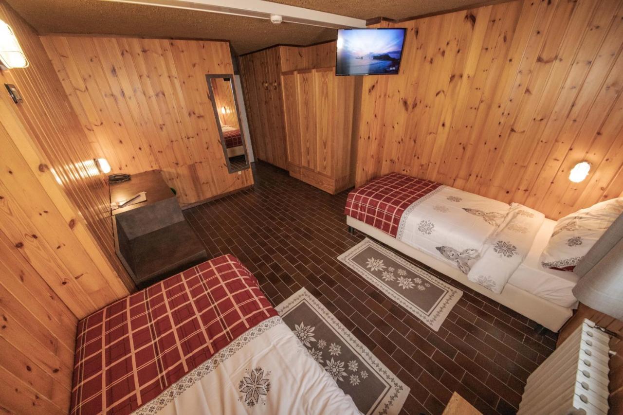 Albergo Quarto Pirovano Passo Stelvio Exteriör bild