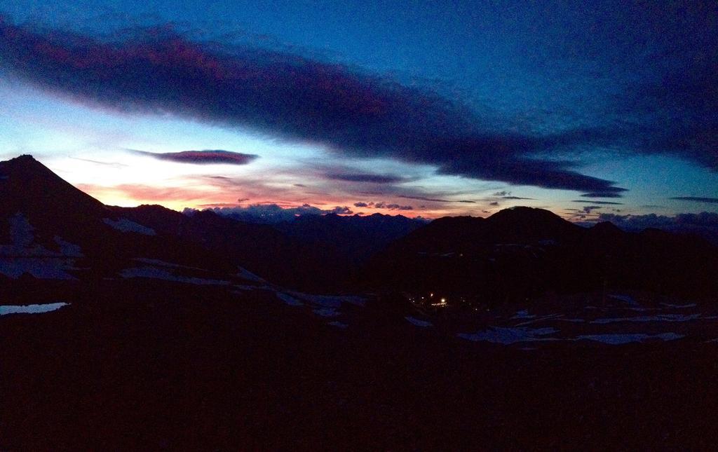 Albergo Quarto Pirovano Passo Stelvio Exteriör bild