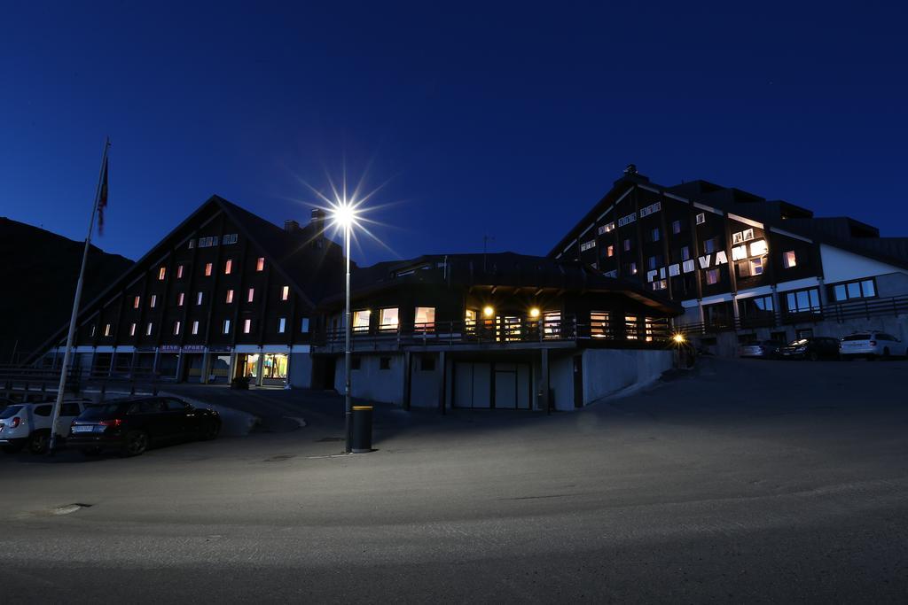 Albergo Quarto Pirovano Passo Stelvio Exteriör bild