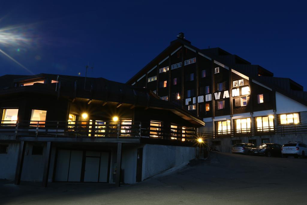 Albergo Quarto Pirovano Passo Stelvio Exteriör bild