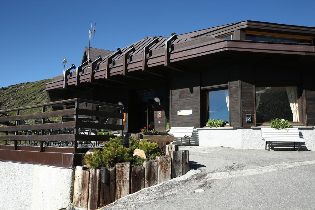 Albergo Quarto Pirovano Passo Stelvio Exteriör bild