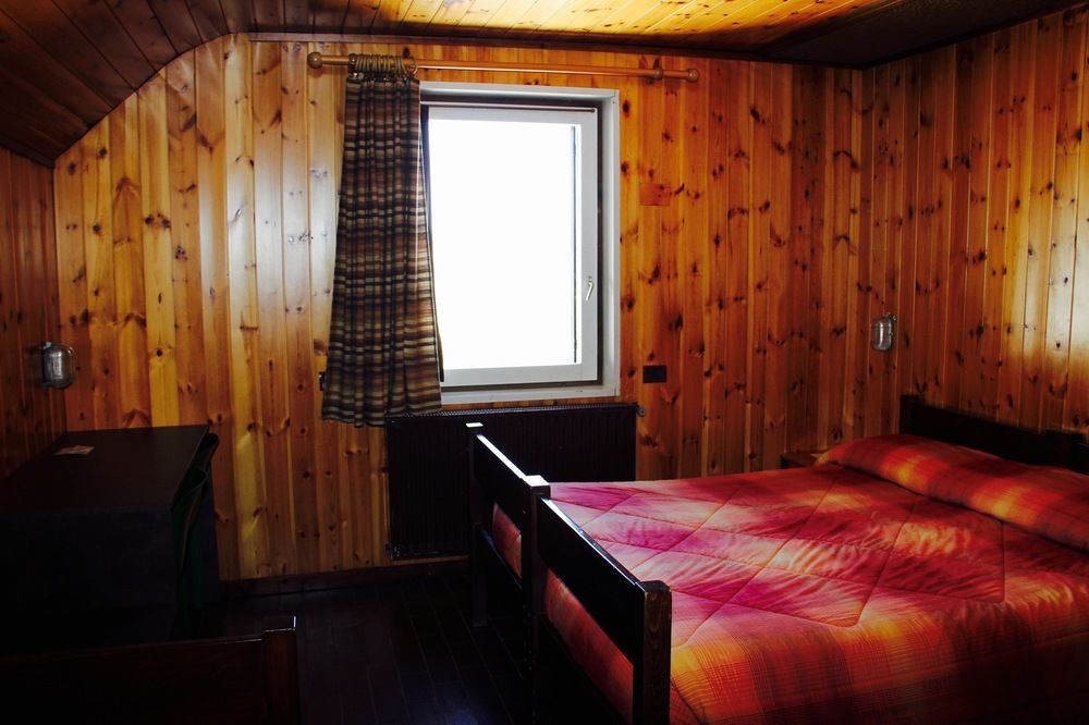Albergo Quarto Pirovano Passo Stelvio Exteriör bild