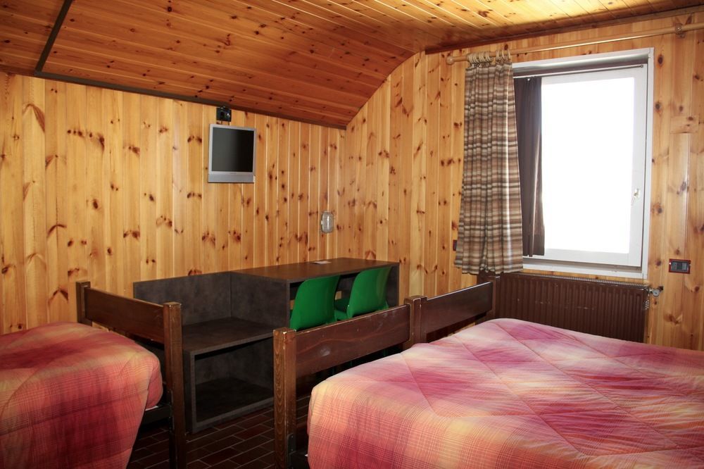 Albergo Quarto Pirovano Passo Stelvio Exteriör bild