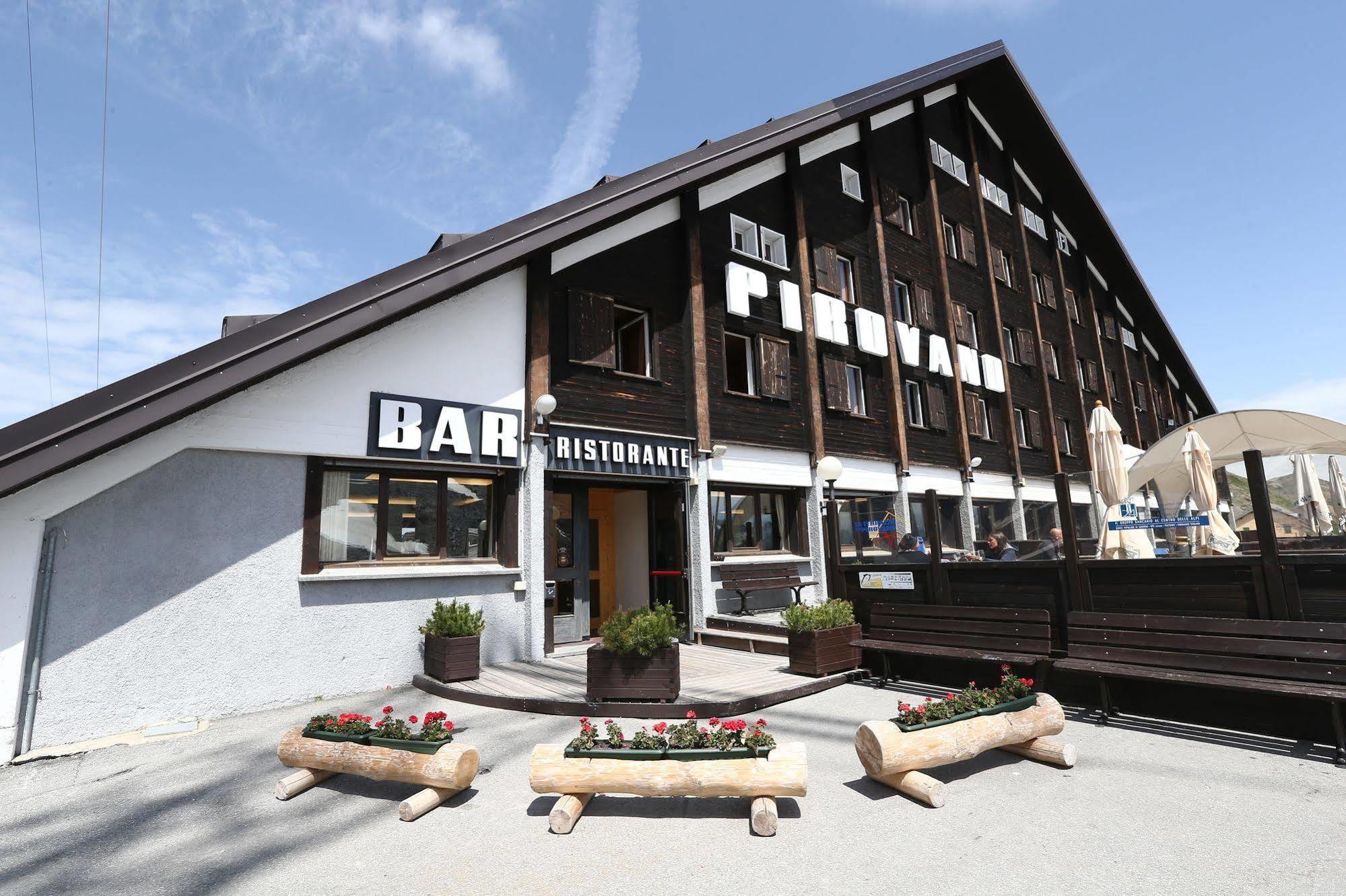 Albergo Quarto Pirovano Passo Stelvio Exteriör bild