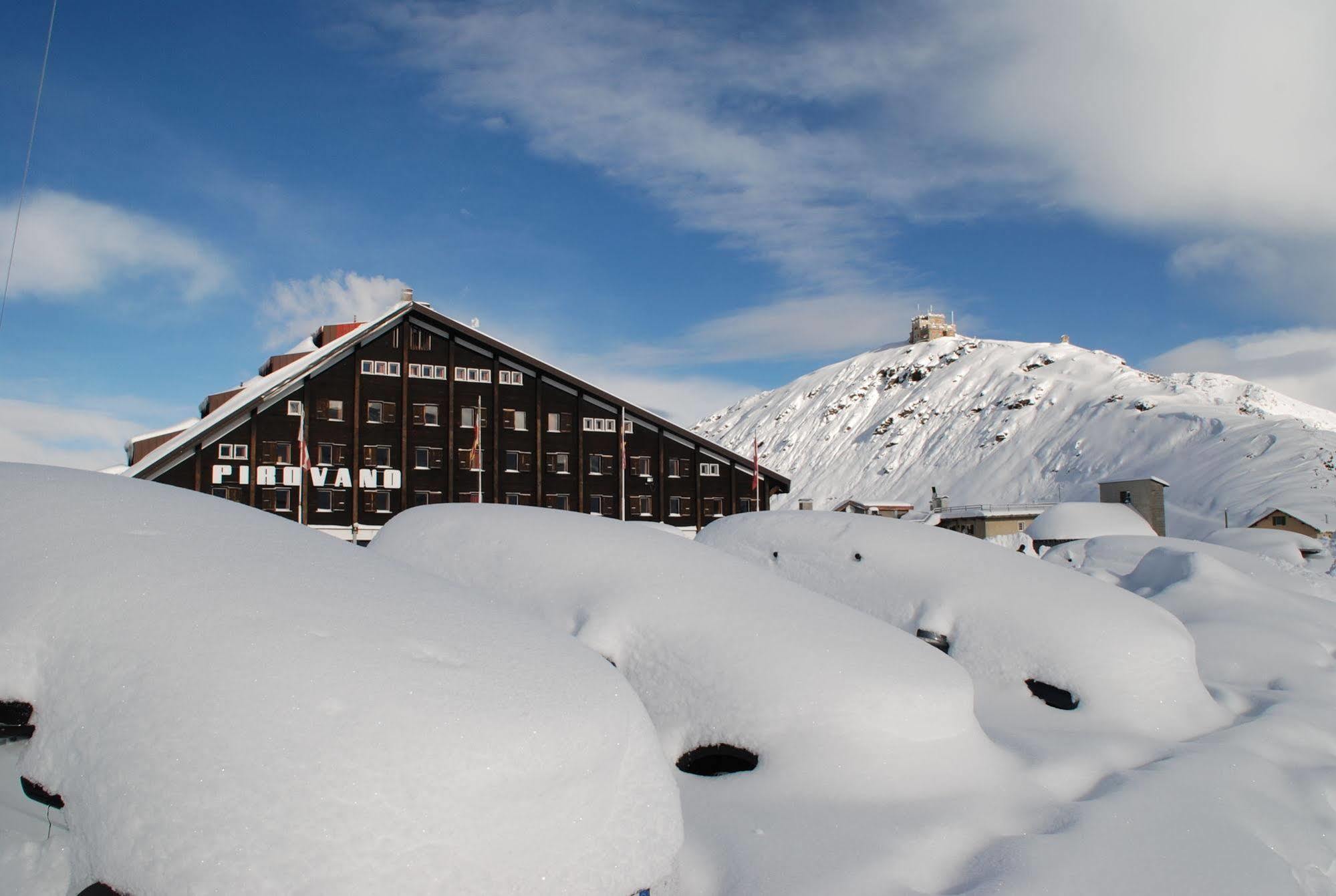 Albergo Quarto Pirovano Passo Stelvio Exteriör bild